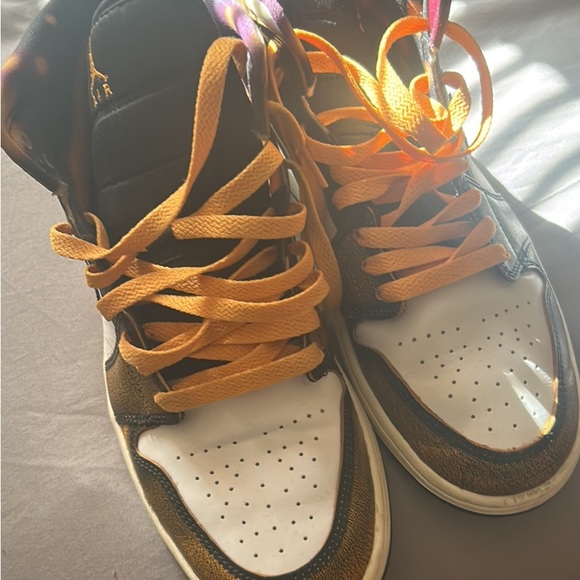 Men size 10 - Picture 2 of 4